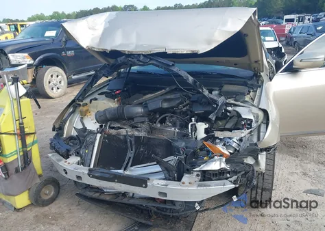 2009 Hyundai Genesis 4.6 z USA, uszkodzony, nr VIN KMHGC46F89U035122